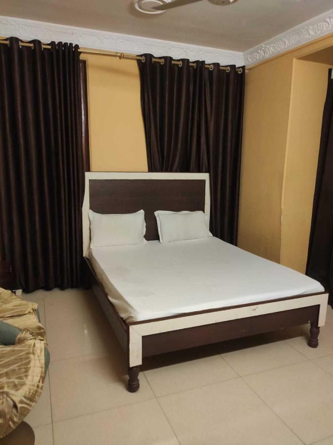 Oyo Hotel Sunshine Palace Джайпур Екстериор снимка
